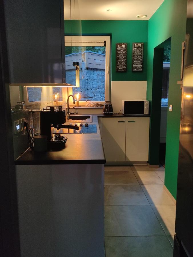 Gite A L'Ombre Du Clocher Avec Jacuzzi Et Sauna Privatifs Celles  Bagian luar foto