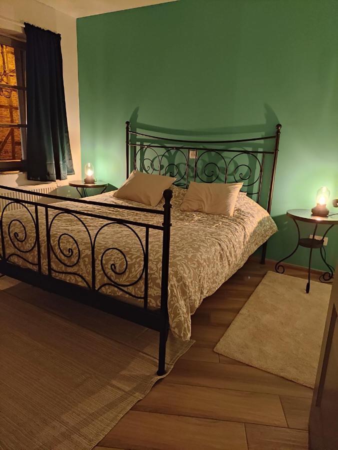 Gite A L'Ombre Du Clocher Avec Jacuzzi Et Sauna Privatifs Celles  Bagian luar foto