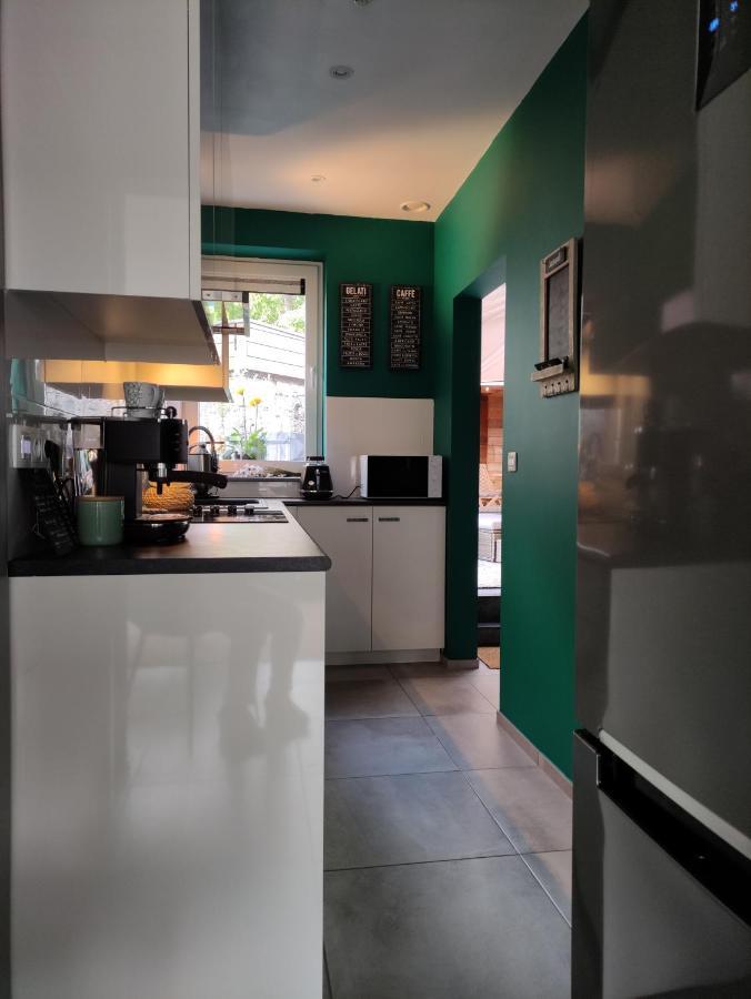 Gite A L'Ombre Du Clocher Avec Jacuzzi Et Sauna Privatifs Celles  Bagian luar foto
