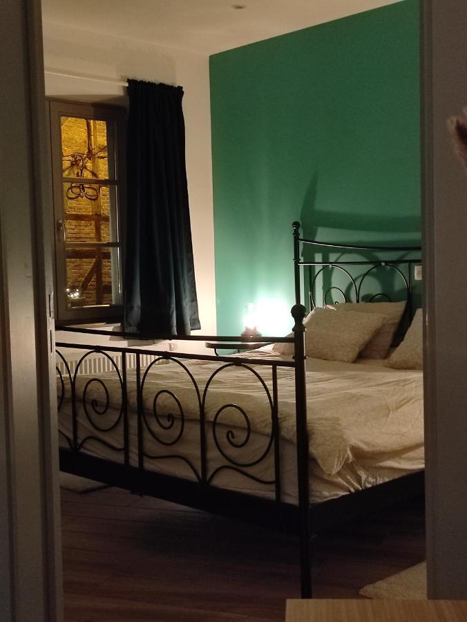 Gite A L'Ombre Du Clocher Avec Jacuzzi Et Sauna Privatifs Celles  Bagian luar foto